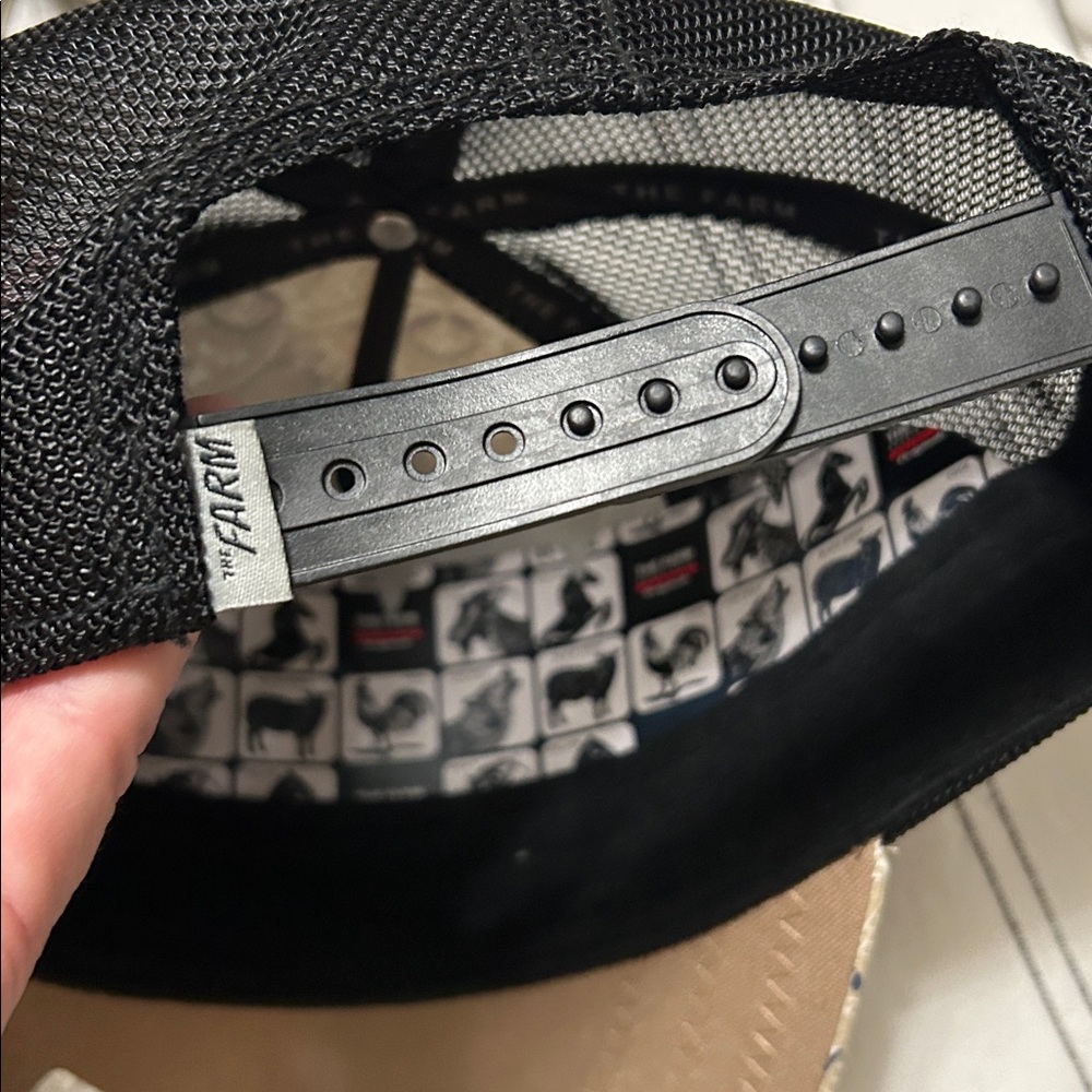 Goorin bros Bulletproof Rhino Trucker Hat - Picture 5 of 6